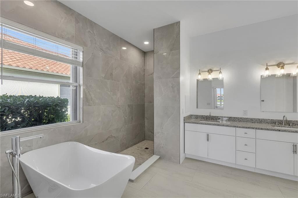 11099 Sea Tropic LN-19