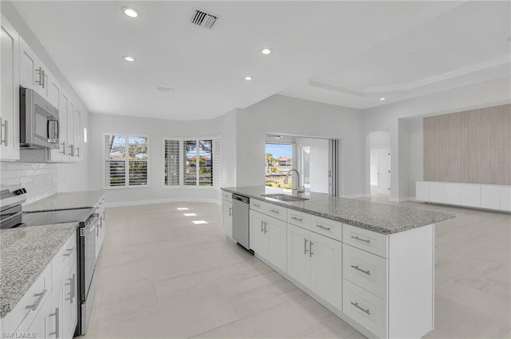 11099 Sea Tropic LN-14