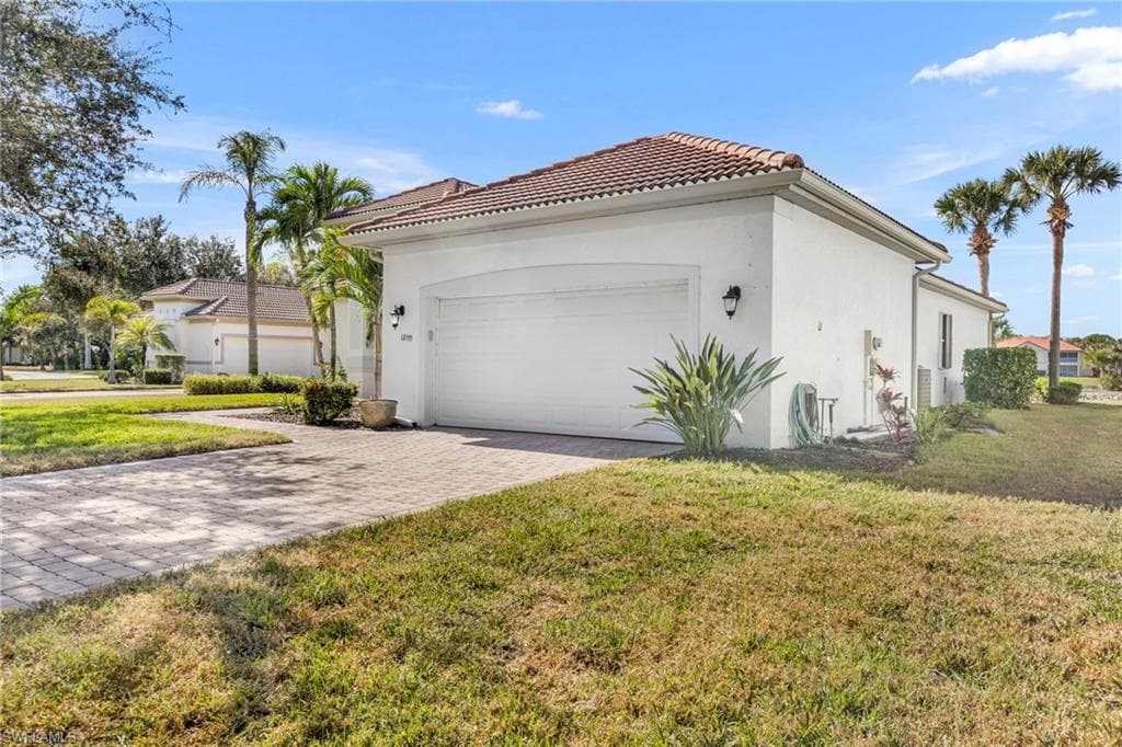 11099 Sea Tropic LN-38