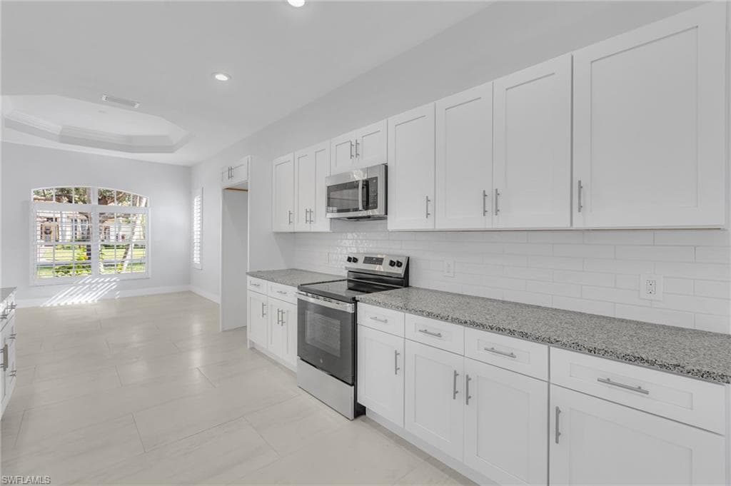 11099 Sea Tropic LN-15