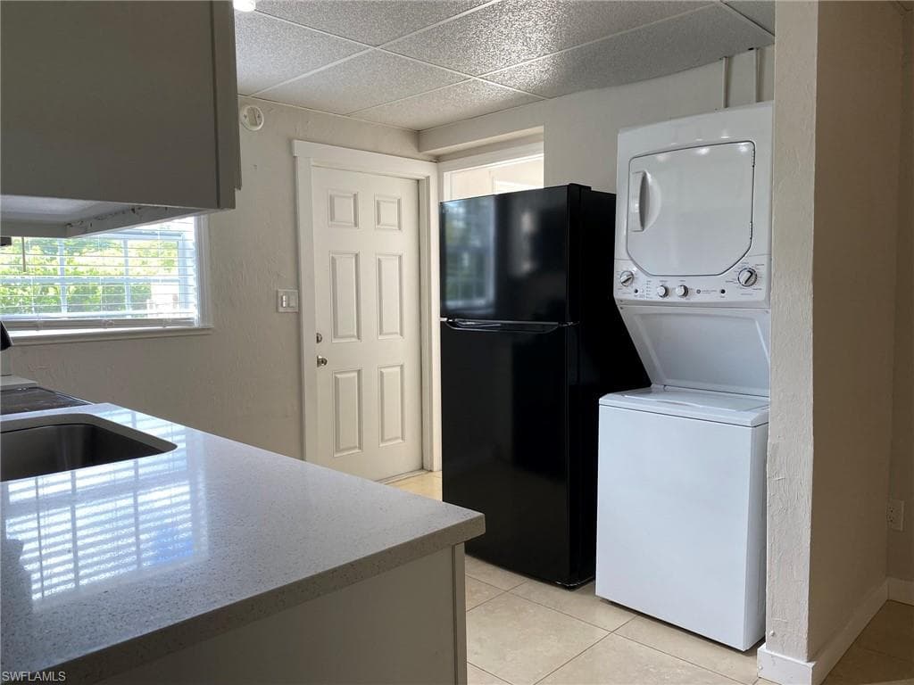 2084 Monroe AVE-5