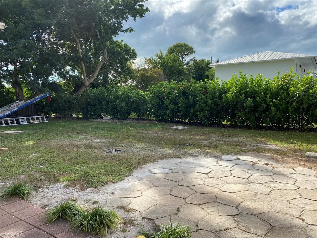 2084 Monroe AVE-4