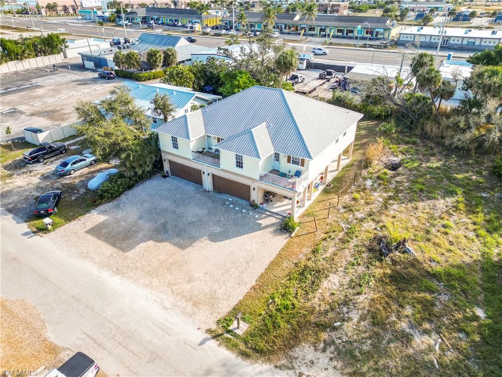 842 South ST-6