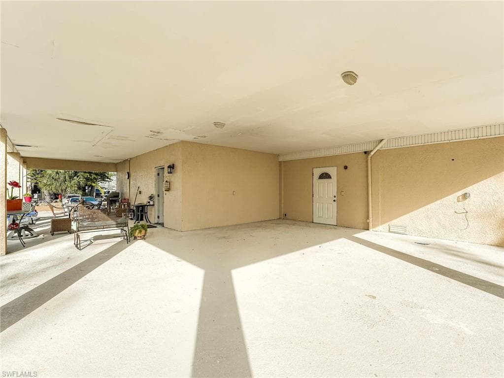 842 South ST-12