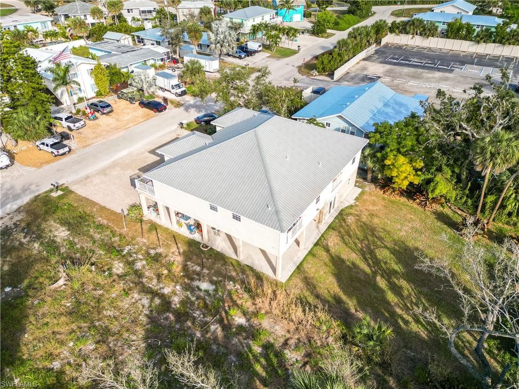 842 South ST-7