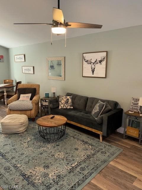842 South ST-19