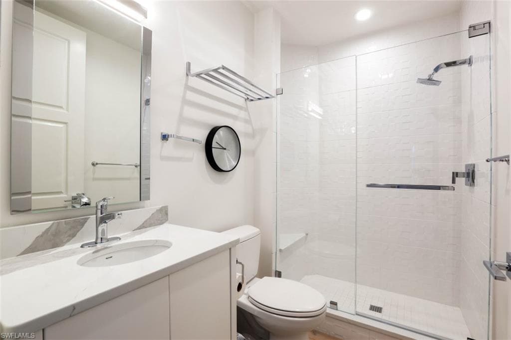900 5th AVE S 303-13