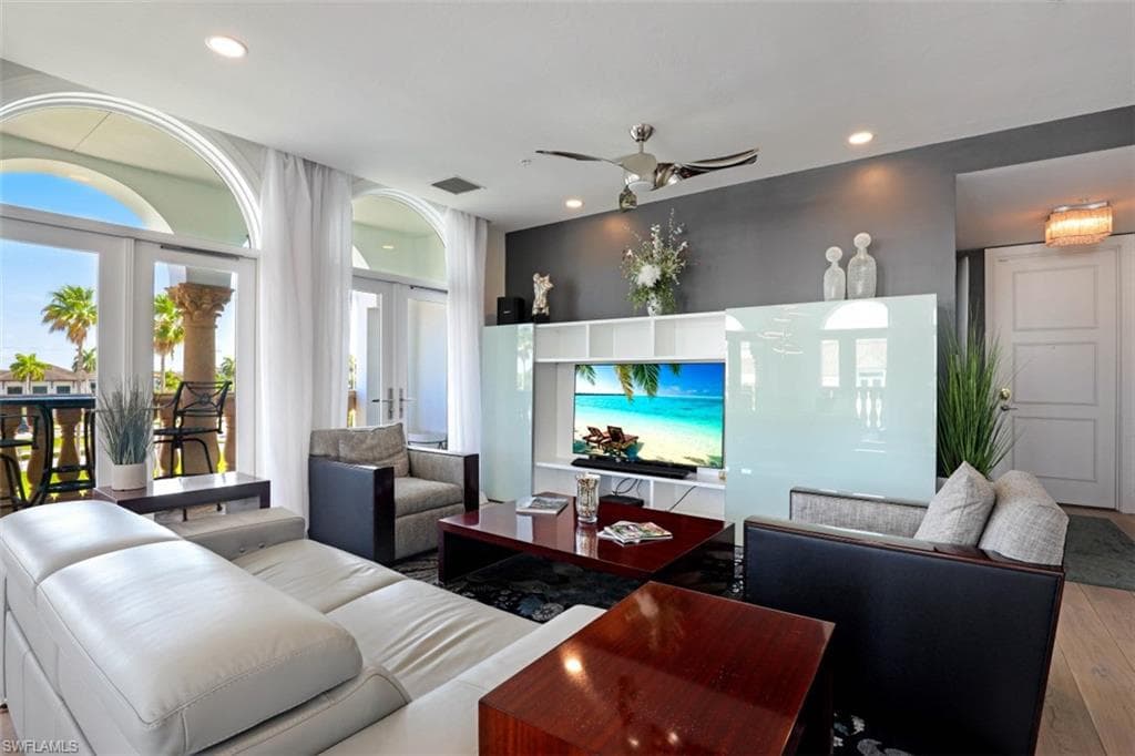 900 5th AVE S 303-3