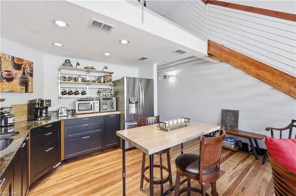 2260 1st ST 210-9