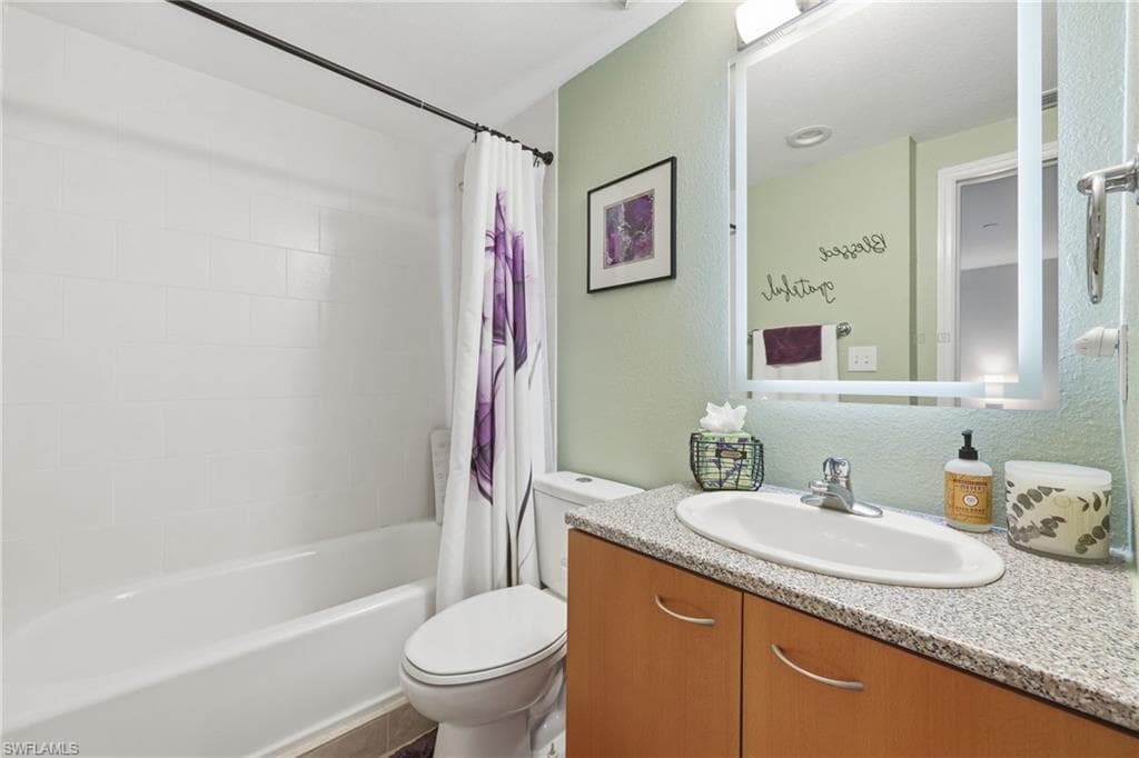2260 1st ST 210-19