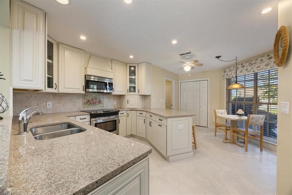 4198 Royal Wood BLVD-5