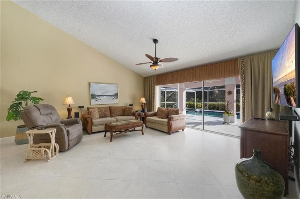 4198 Royal Wood BLVD-9
