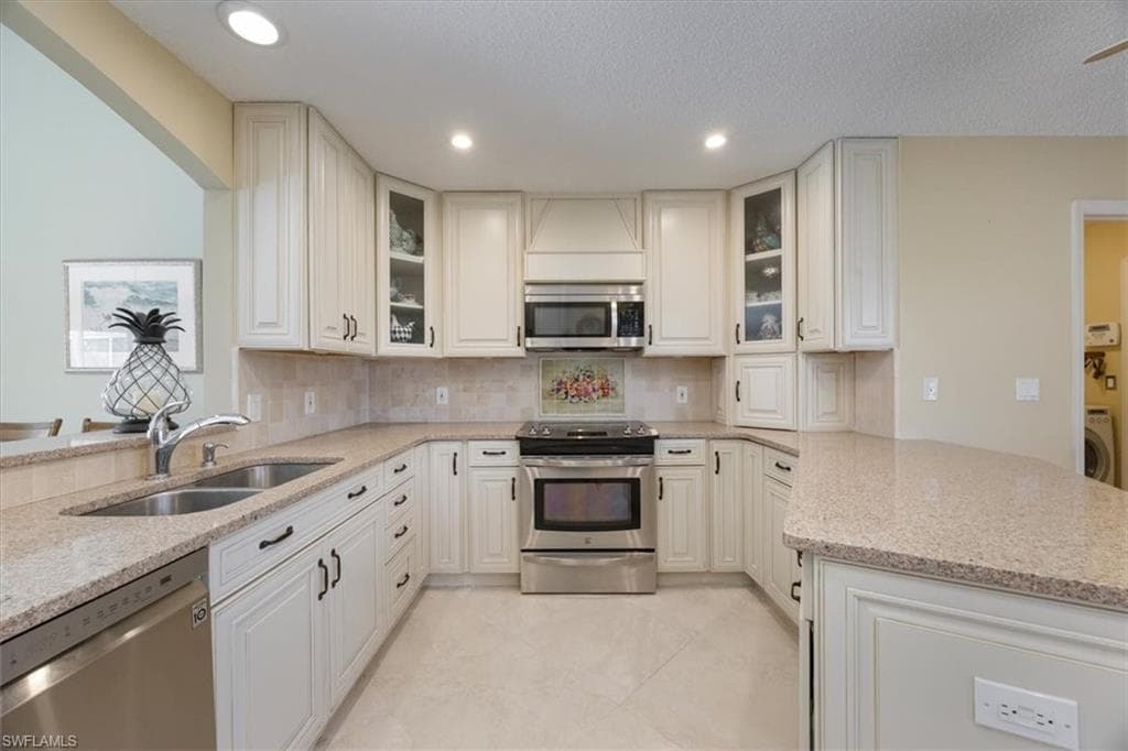 4198 Royal Wood BLVD-4