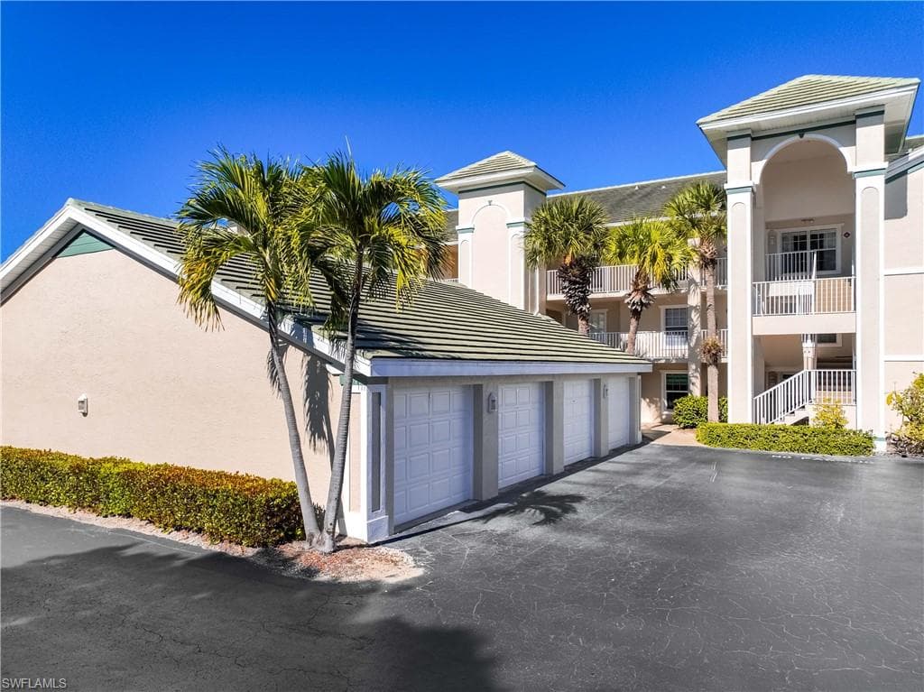 28871 Bermuda Lago CT 304-3
