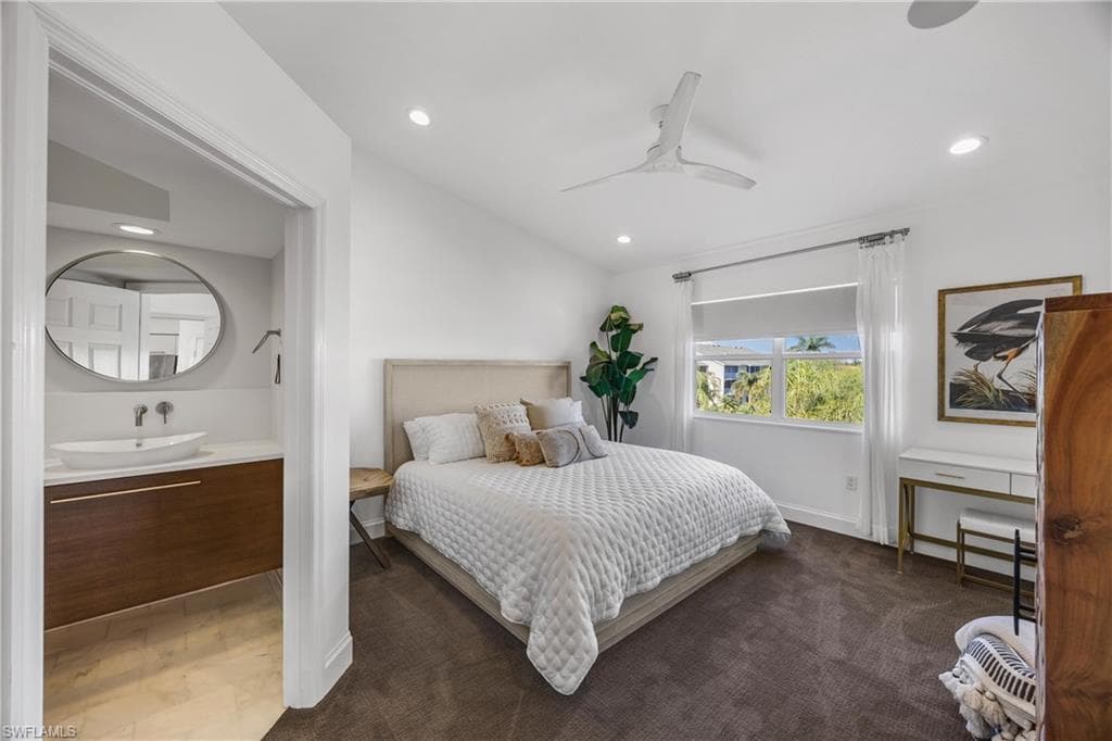 28871 Bermuda Lago CT 304-18