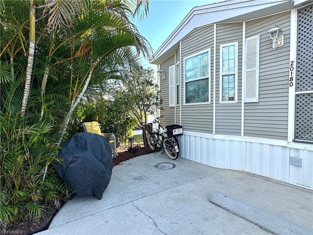 20180 Ponce De Leon DR-4