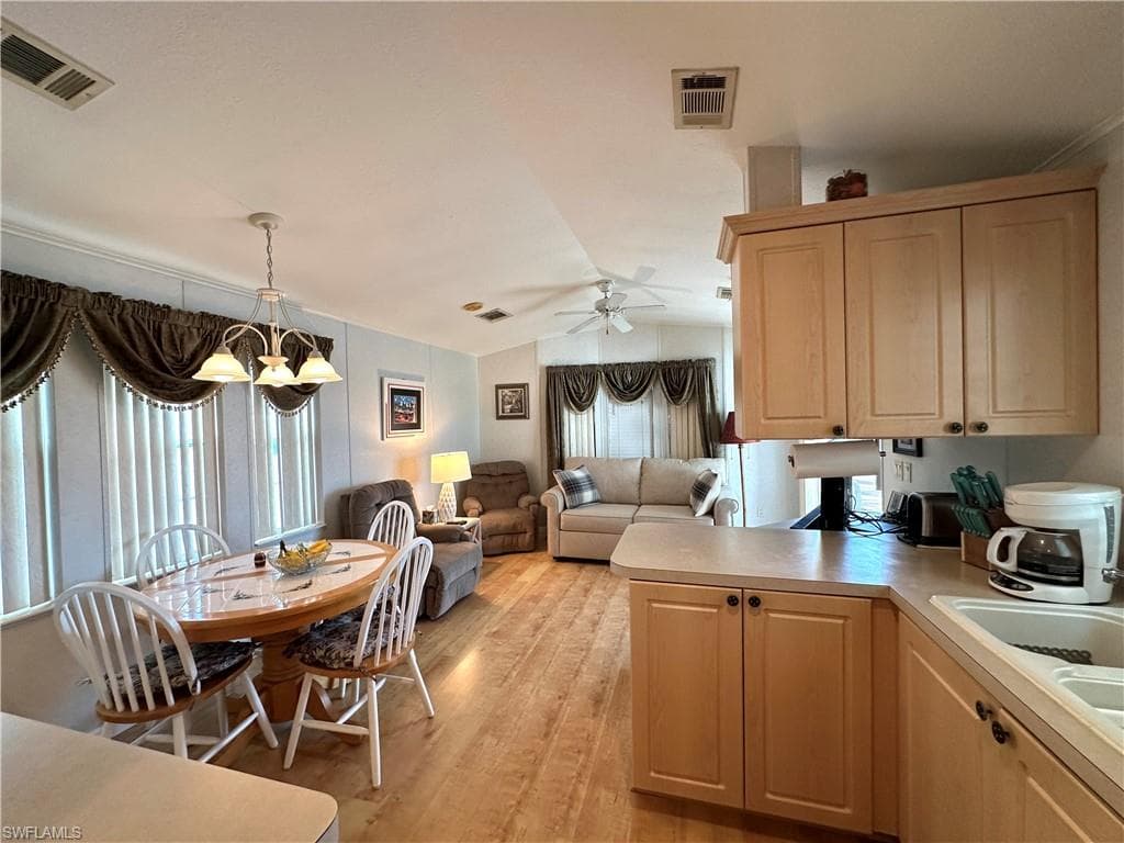 20180 Ponce De Leon DR-8