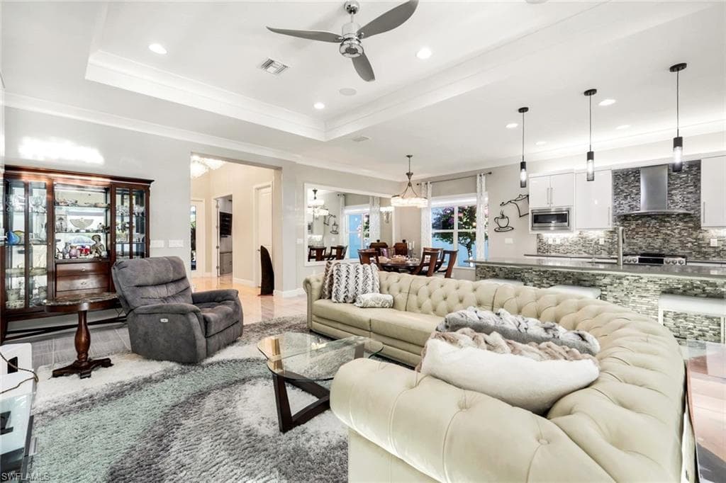 28560 Twain DR-9