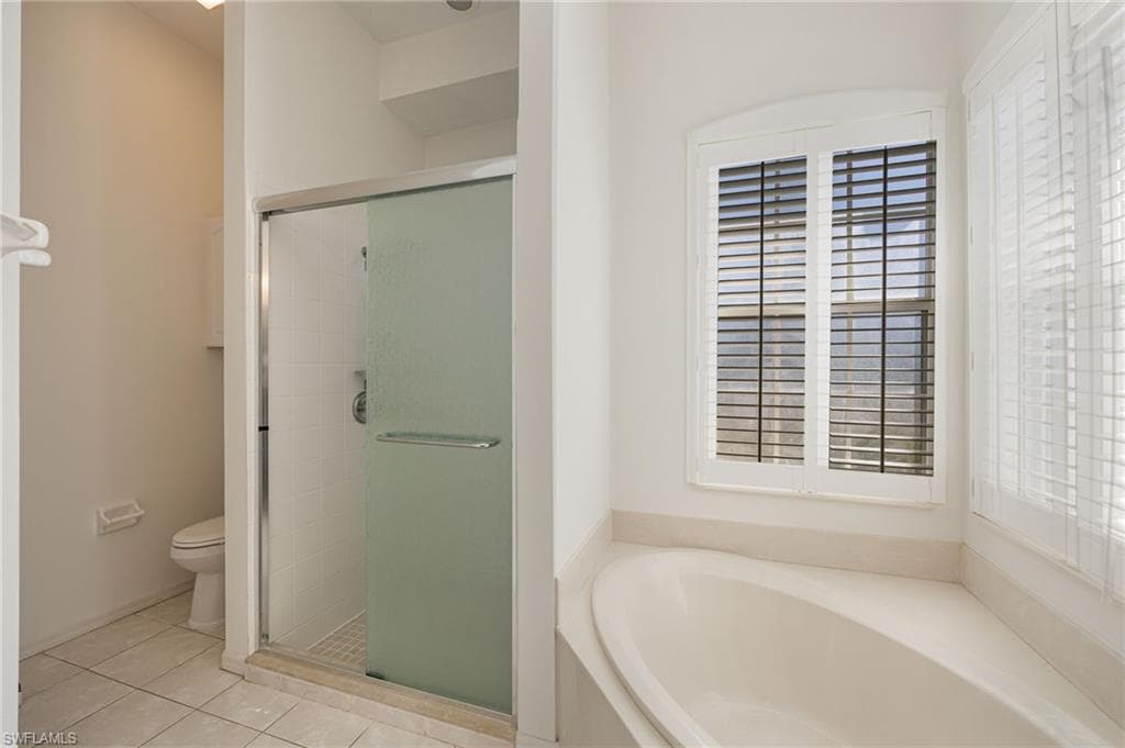 3733 Royal Wood BLVD-22