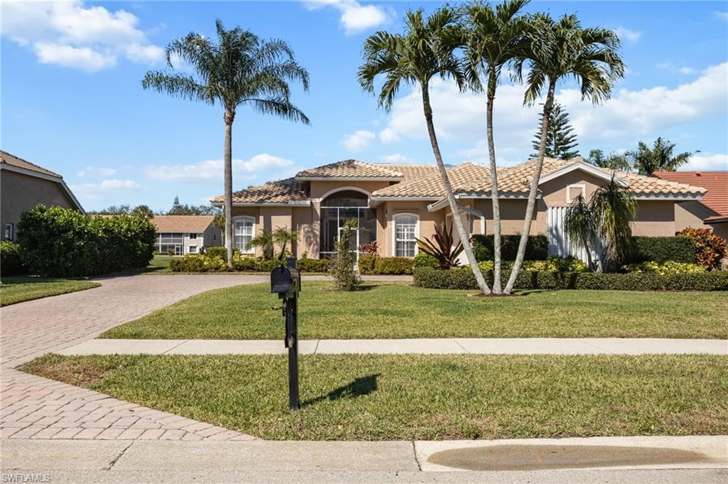 3733 Royal Wood BLVD-3