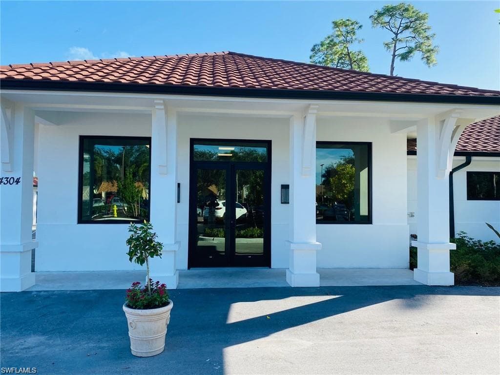 3733 Royal Wood BLVD-44