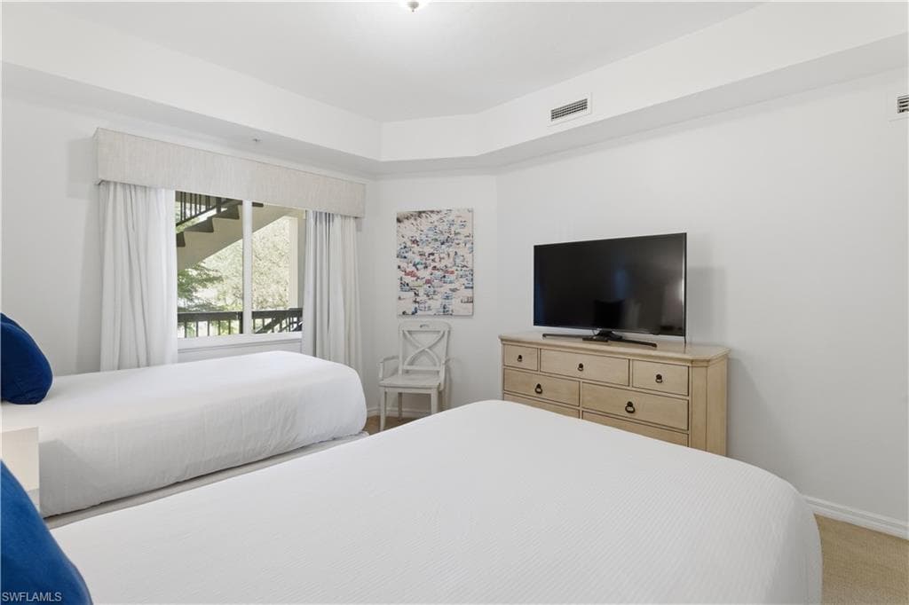 221 9th ST S 207-23