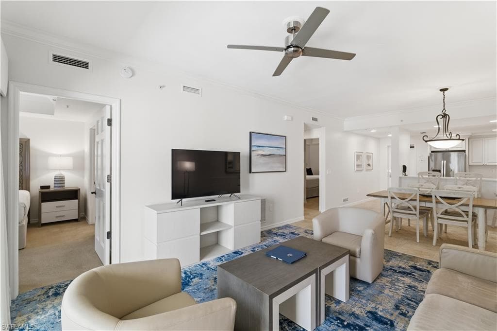 221 9th ST S 207-4