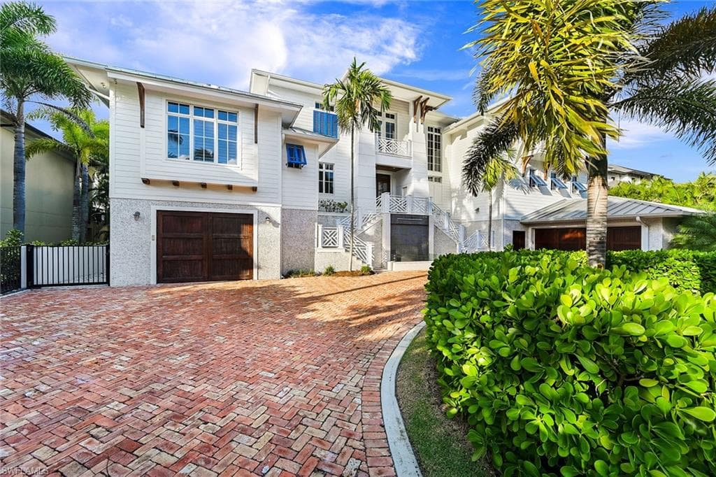 481 21st AVE S-50