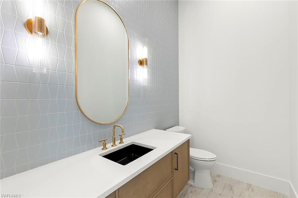2309 Anthony CT-27