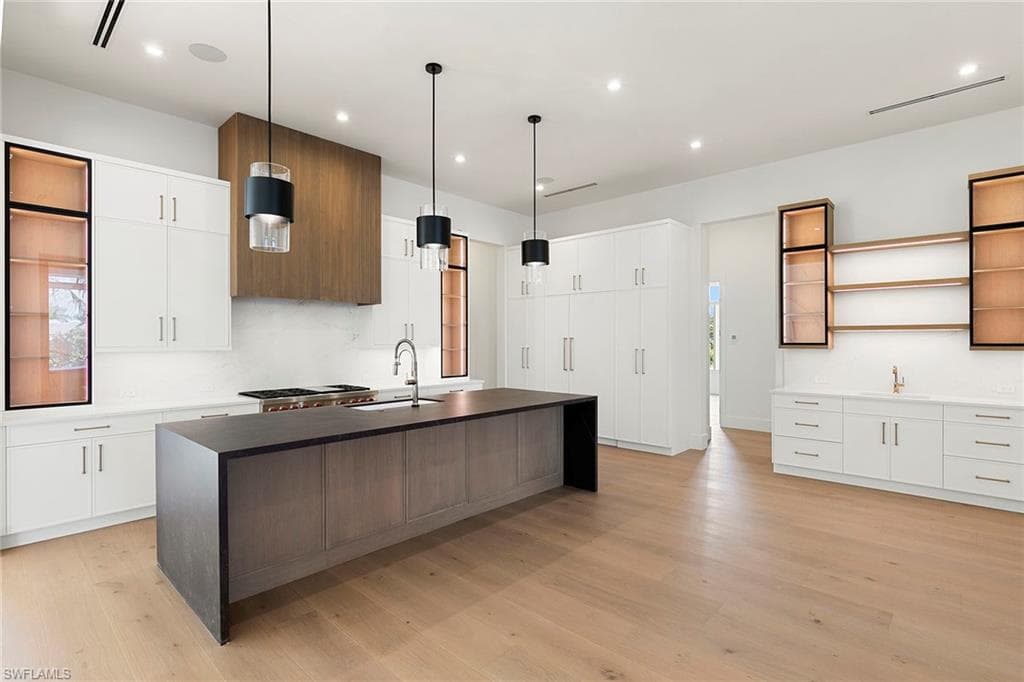 2309 Anthony CT-7
