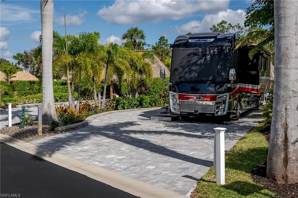 13547 Snook CIR-31