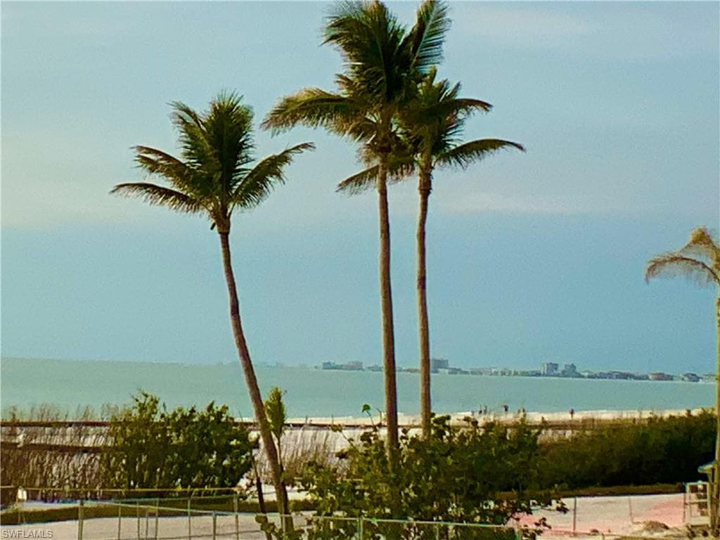 700 Estero BLVD-9
