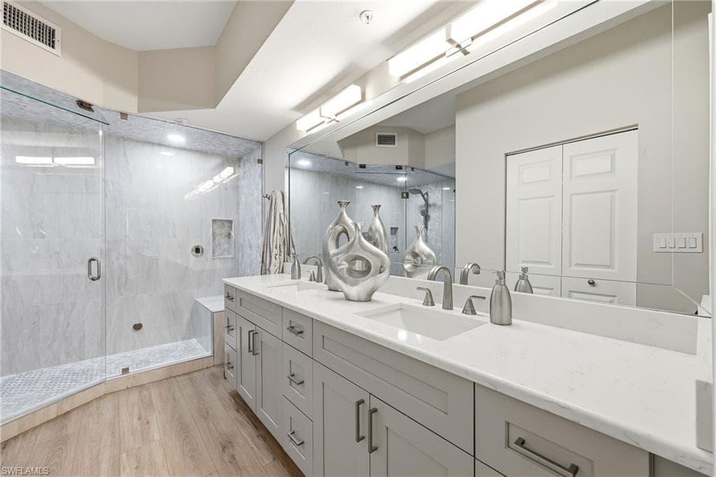 401 Bayfront PL 3307-16