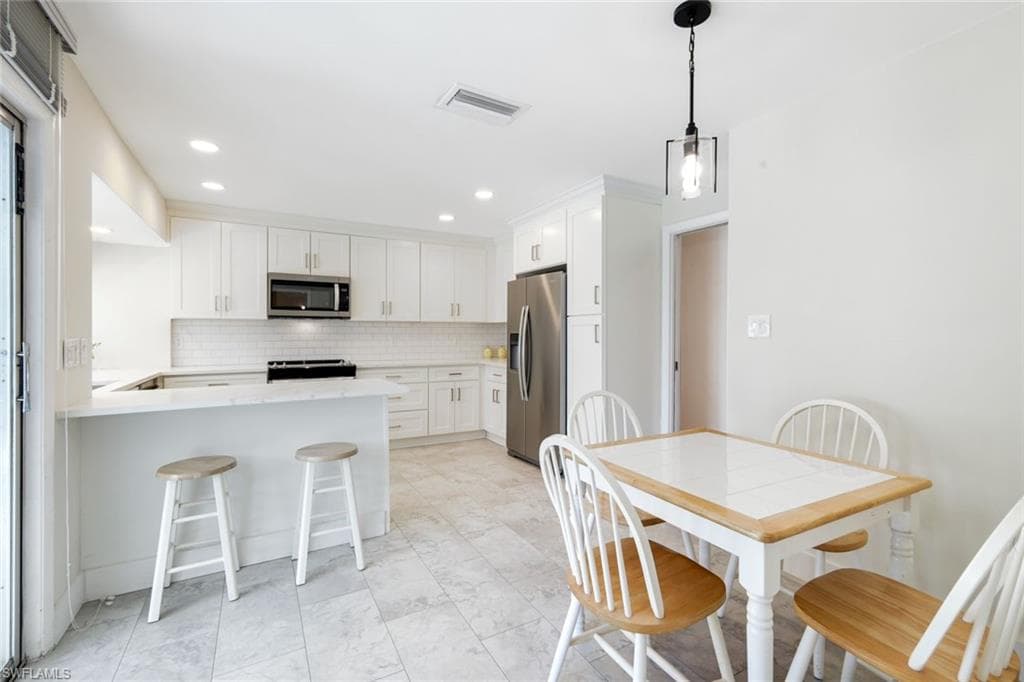 1334 Vesper DR-16