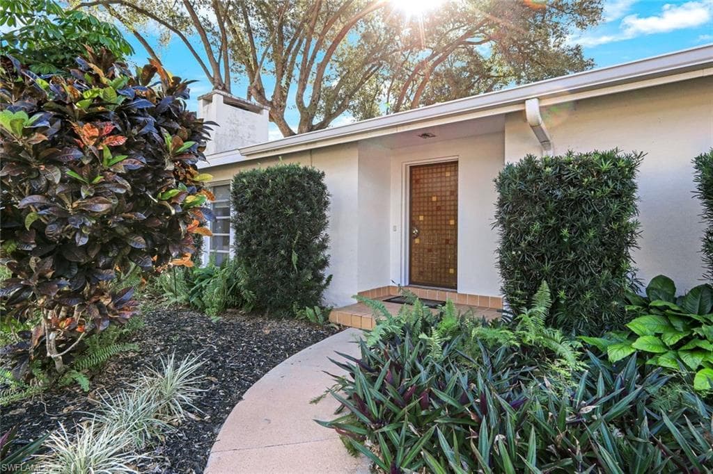 1334 Vesper DR-25