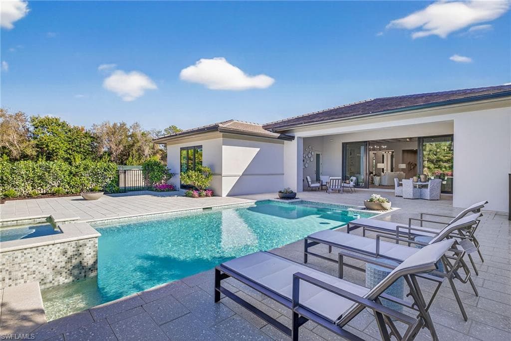 2051 Cambridge Park DR-37