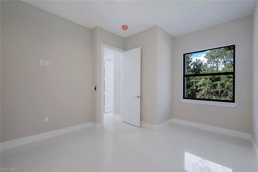 3632 3rd AVE SW-20