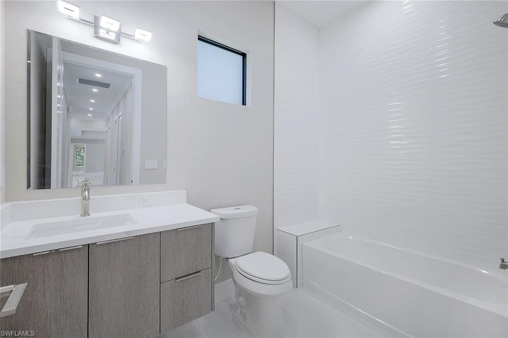 3632 3rd AVE SW-21