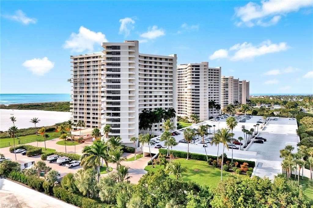 260 Seaview CT 906-2