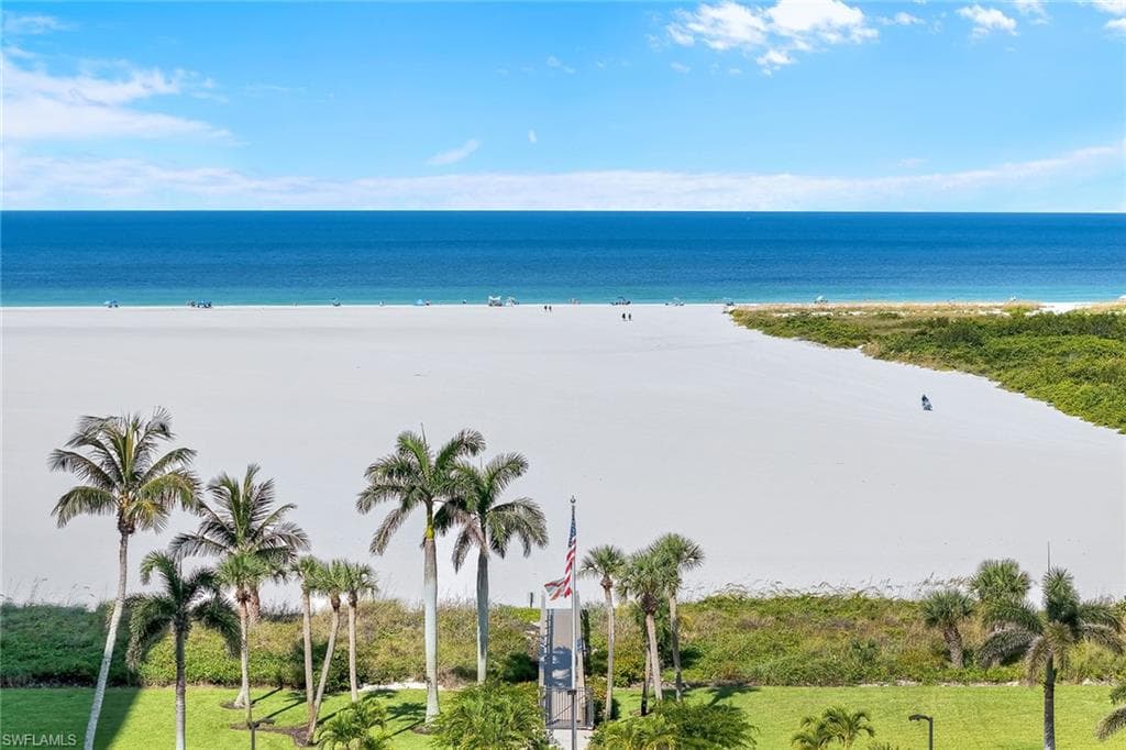 260 Seaview CT 906-32