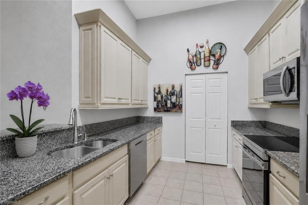27107 Matheson AVE 204-2