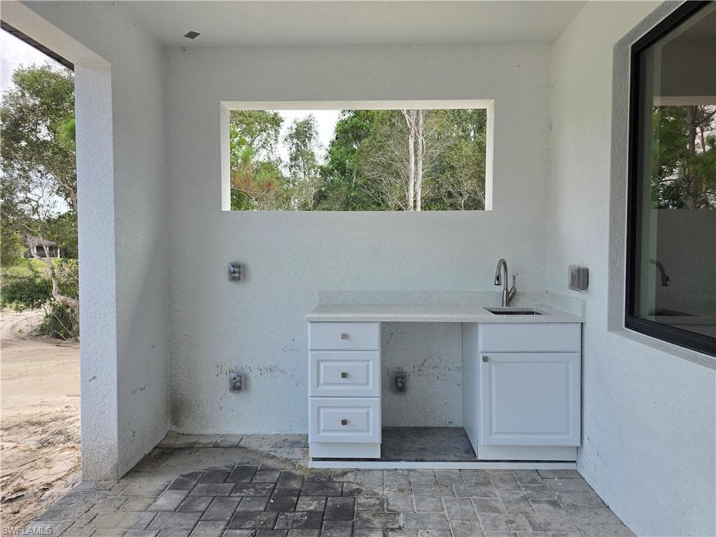 728 La Plata AVE-7
