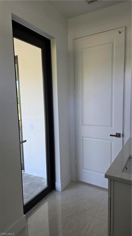 728 La Plata AVE-18