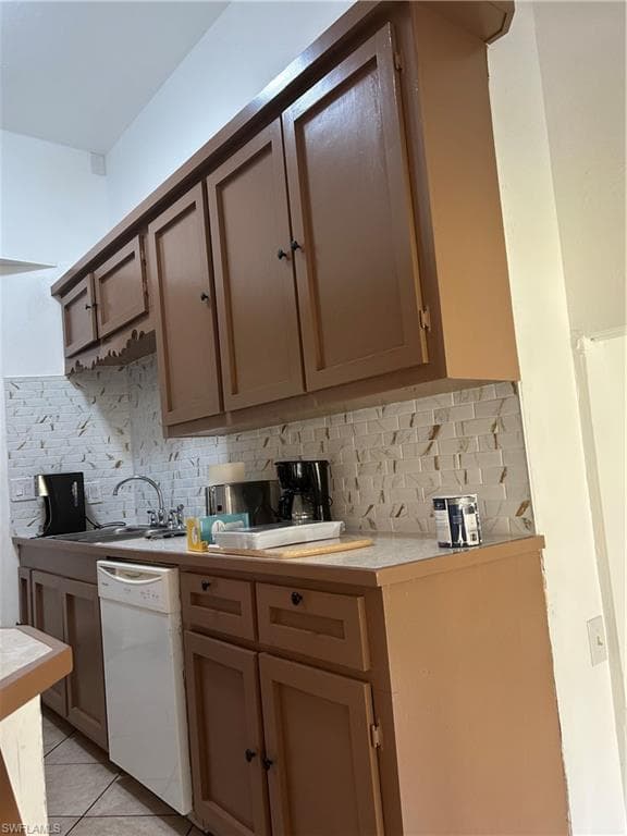 281 Benson ST E-20
