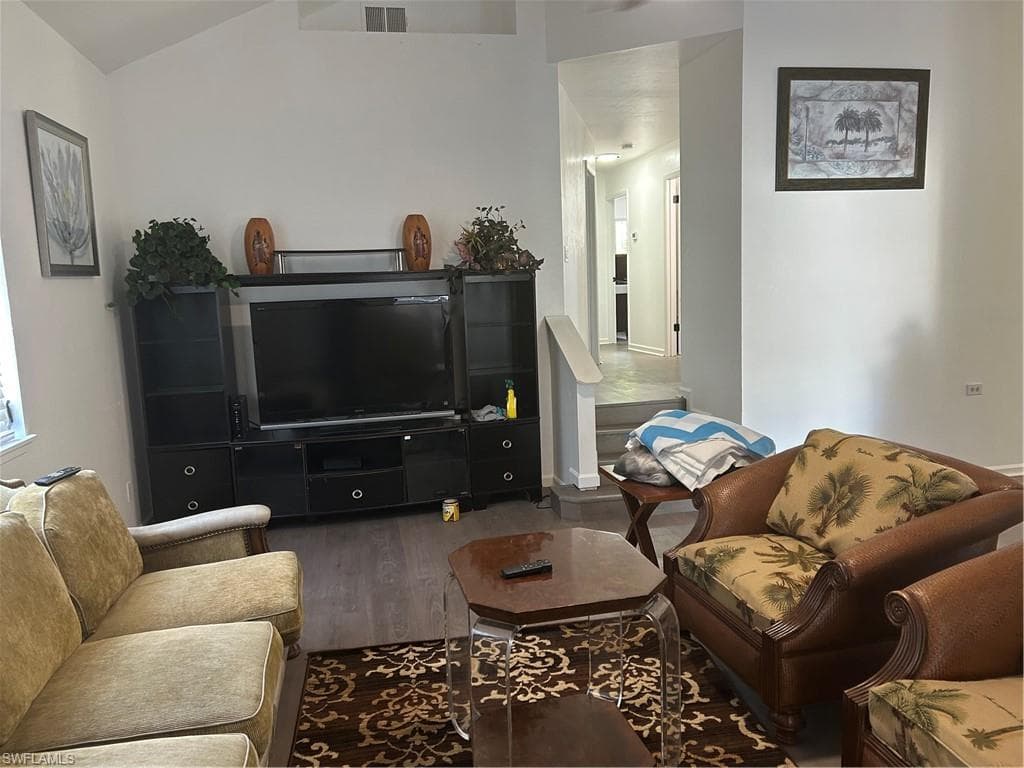 281 Benson ST E-19