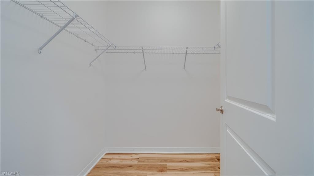 18512 Marlin Kite LN-13