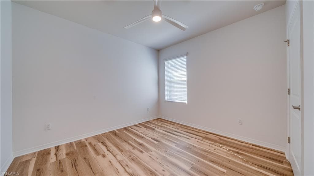 18512 Marlin Kite LN-7