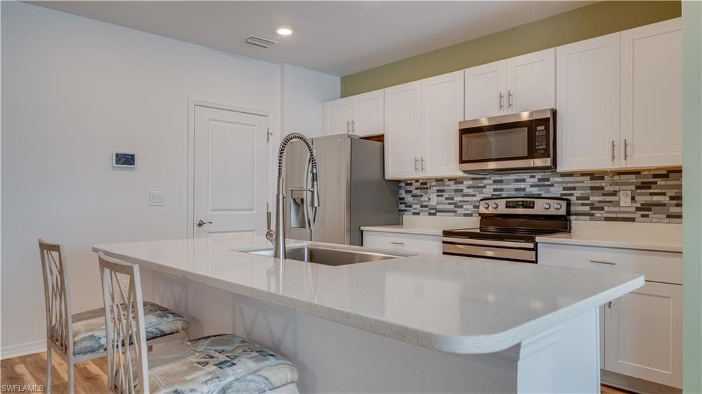 18512 Marlin Kite LN-18