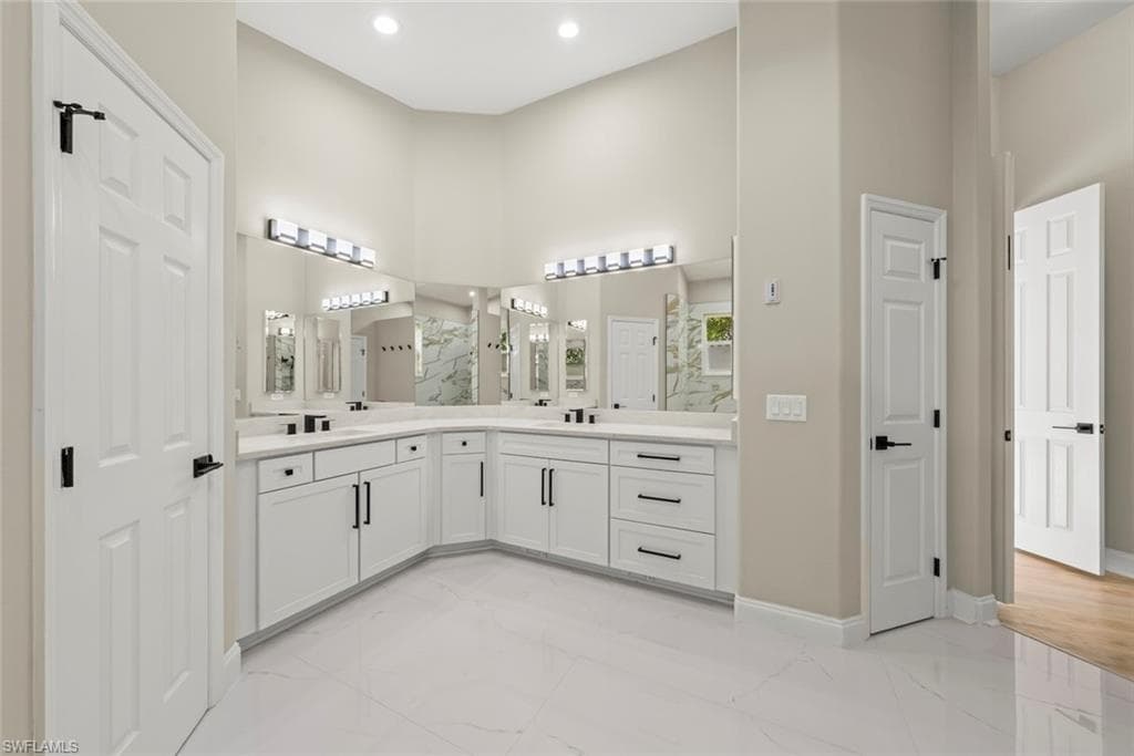 15520 Greenock LN-46