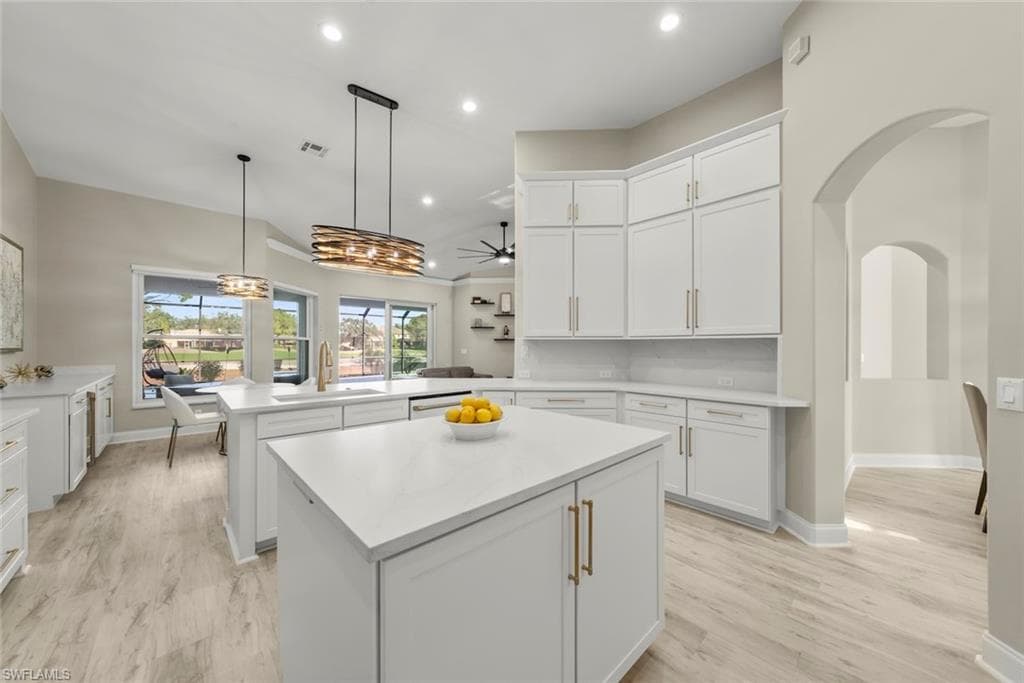 15520 Greenock LN-12